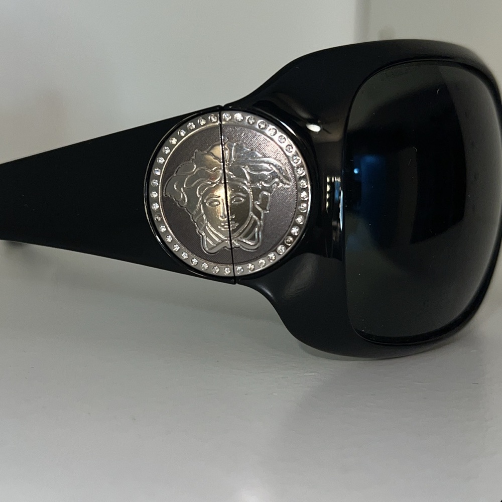 Versace sunglasses - Picture 6 of 6
